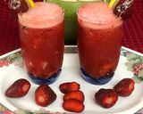 A picture of step 6 of Strawberry Tender Coconut Spritzer.