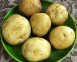 A picture of step 1 of Potato Laccha Pakoda.
