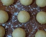Foto langkah ke 8 dari resep Donat Labu Kuning (Lembut).