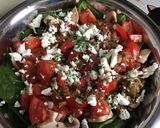 Une image de l'étape 7 de Salade d épinards aux tomates et champignons sauce citron confit et miel.