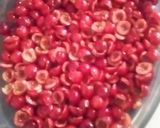 Une image de l'étape 1 de Clafoutis aux cerises à la poudre d'amandes.