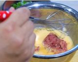 Foto langkah ke 2 dari resep Telur Dadar Barendo.