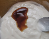 Foto del paso 3 de la receta: Bizcocho de yogur, frutos secos y cacao