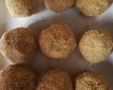صورة لخطوة 3 من وصفة كرات البطاطس عطريقتي Potato balls stuffed with mozzarella chees