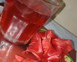 गुड़हल के फूलों का शरबत (gudhal ke phool ka sharbat recipe in hindi) रेसिपी चरण 5 फोटो