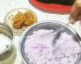 Foto langkah ke 3 dari resep Cara membuat kue putu ayu ubi ungu cetakan daun pisang, gampang dan ekonomis.