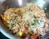 A picture of step 2 of Singaporean Rice with Noodles.