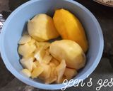 A picture of step 1 of Ripe Mango Chutney.