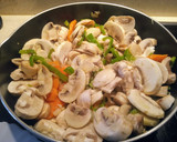 Foto del paso 2 de la receta: Pollo con almendras estilo oriental