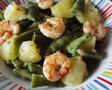 Foto del paso 6 de la receta: Verduras salteadas con gambones