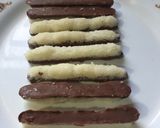 A picture of step 4 of Coconut chocolate sticks.