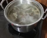 Foto langkah ke 4 dari resep Kuah asam tulang babi (non halal).