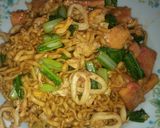 Foto langkah ke 3 dari resep Mie Goreng Seafood.