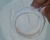 A picture of step 3 of Crispy Onion Rings with Creamy Sauce.