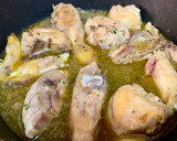 Foto del paso 3 de la receta: Fricasé de pollo con patatas salteadas