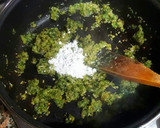 Foto del paso 4 de la receta: Almejas en salsa de perejil, ajos y jengibre fresco