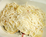 Foto del paso 2 de la receta: Gratín de berenjena y patatas con hamburguesitas