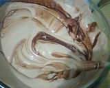 Foto langkah ke 4 dari resep Blackforest Birthday Cake.