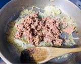 Foto del paso 1 de la receta: Fideos con atún y cebolla