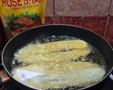 Foto langkah ke 3 dari resep Pisang Tanduk Goreng Krispi.