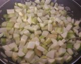 Foto del paso 2 de la receta: Fideos con calabacín y solomillo de pavo