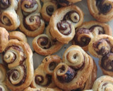 Foto del paso 5 de la receta: Palmeritas de hojaldre de chocolate