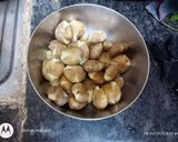 A picture of step 1 of Baby potato and cornflour fry.