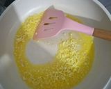 Foto langkah ke 2 dari resep Shrimp Rose Pasta.