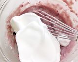 Foto langkah ke 11 dari resep Blueberry Cheese Chiffon Cake.