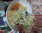 Foto langkah ke 5 dari resep Tumis toge tahu wortel.
