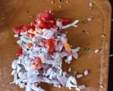 A picture of step 1 of Mix flour thaleepith.