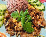 รูปขั้นตอนการทำที่ 2 ของ ข้าวหมูทอดกระเทียมพริกไทย