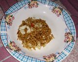 Foto langkah ke 5 dari resep Mie goreng simpel cocok untuk anak kost.