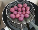 Foto langkah ke 9 dari resep Bola-bola Ubi.