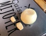 Une image de l'étape 1 de Filets de cabillaud aux épices, crème de curcuma et tomates séchées.