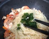 Foto langkah ke 3 dari resep Aglio Olio Shrimp 🍤.
