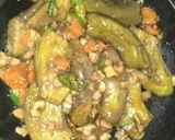 Foto langkah ke 4 dari resep Terong Masak Saus Tiram.
