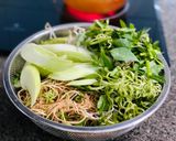 Hình bước làm 3 của món Canh Chua Chả Cá Thác Lác