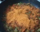 A picture of step 5 of Cheesy masala rava idli.