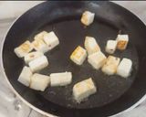 A picture of step 3 of Potato Paneer curry.