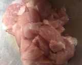 รูปขั้นตอนการทำที่ 1 ของ ฟักทองผัดพริกแกงหมู