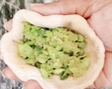 A picture of step 3 of Green peas paratha.