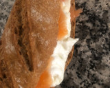 Foto del paso 6 de la receta: Bocadillo de salmón con queso fresco