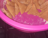 A picture of step 7 of Tasty beef samosas.