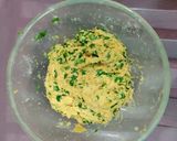 A picture of step 1 of Gujarati Methi Thepla 🤤.