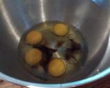 Foto del paso 2 de la receta: Bizcochuelo humedo de queso crema light y chocolate 