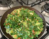 Foto del paso 6 de la receta: Tortilla de puerros y ajíes
