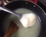 A picture of step 5 of Tapkir halva / arrowroot halwa.