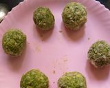 A picture of step 3 of Spinach cheese lolipop.