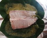 Foto del paso 3 de la receta: Pescado empapelado en salsa verde con acuyo 🥬🐟🍛